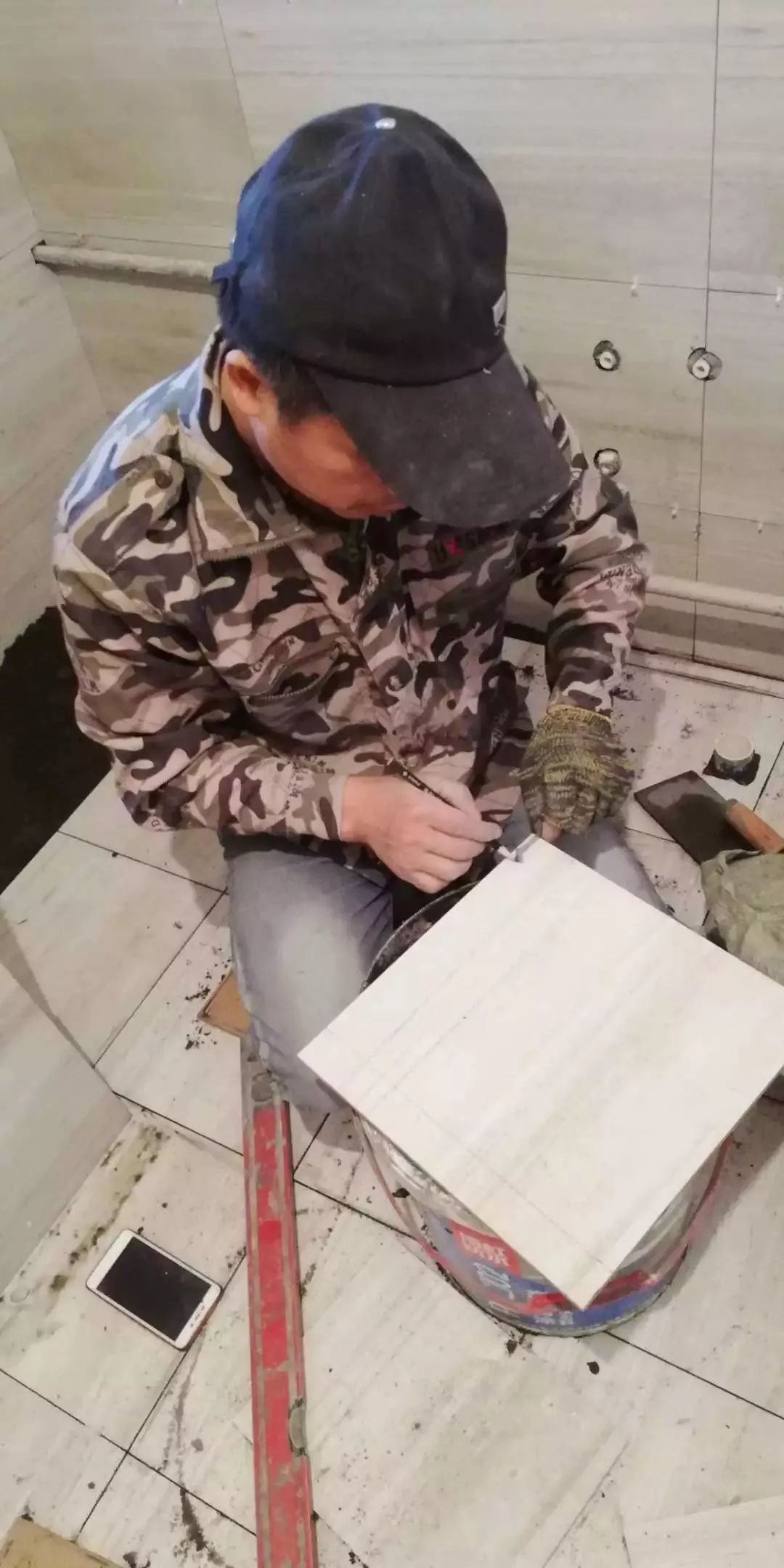 瓷砖师傅包含做哪些事情(瓷砖店推荐的铺砖师傅怎么样) 瓷砖师傅包含做哪些事情(瓷砖店推荐的铺砖师傅怎么样)