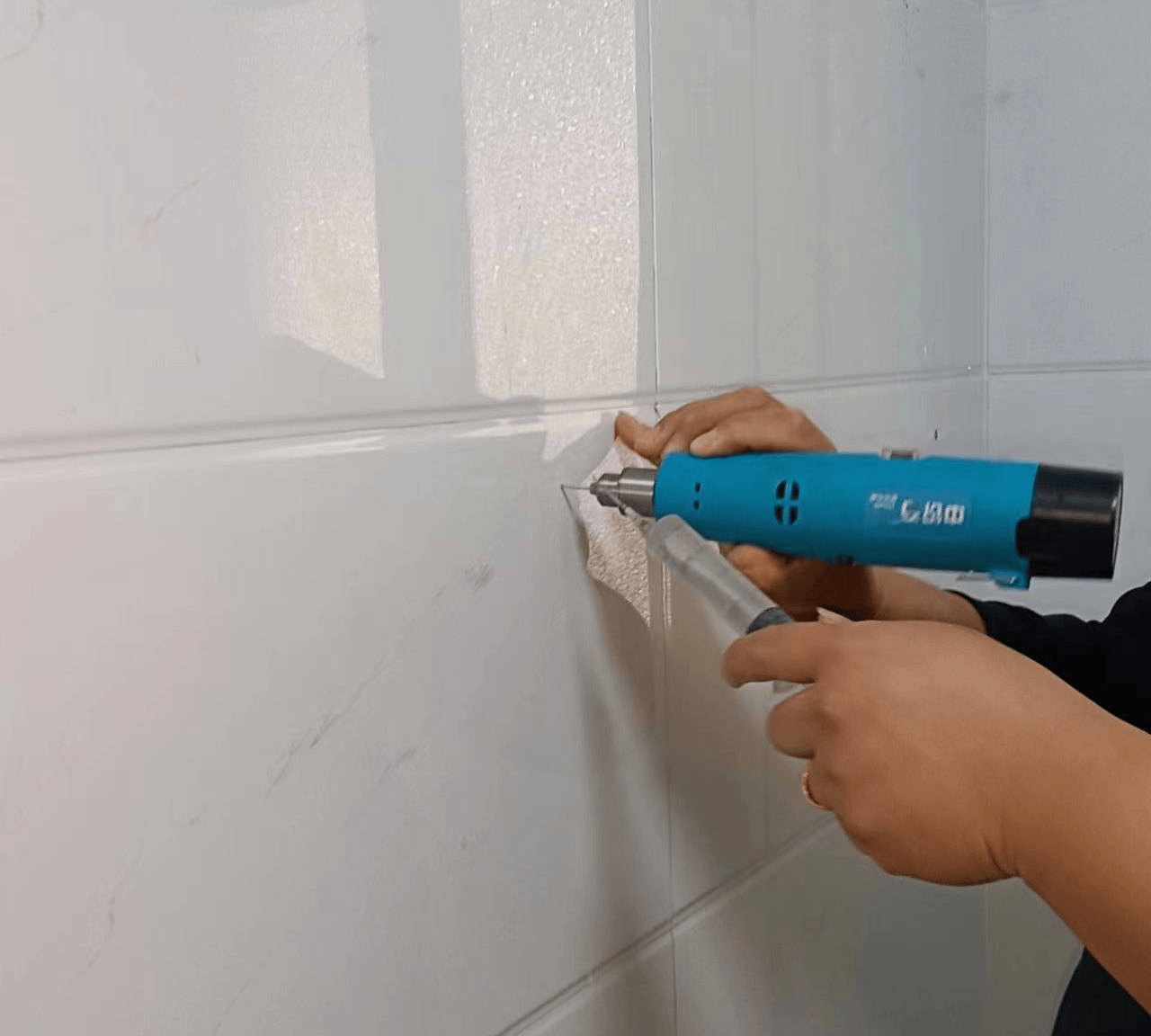 墙砖空鼓修补专用胶怎么用视频(墙砖空鼓修补专用胶怎么用视频讲解) 墙砖空鼓修补专用胶怎么用视频(墙砖空鼓修补专用胶怎么用视频讲解)